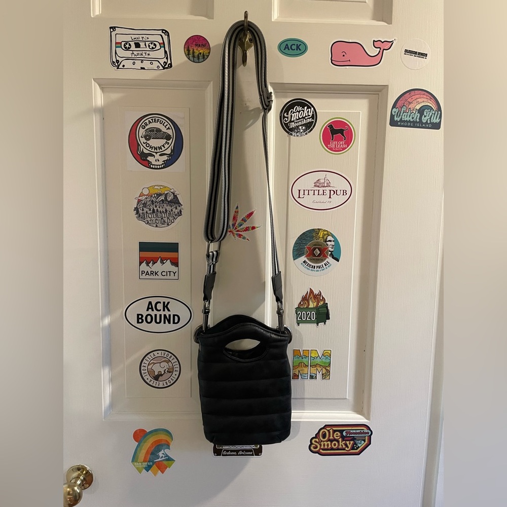 Think Royln cell phone cross body. Brand new!